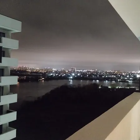 דירה Lakeview Skyline With Free Parking