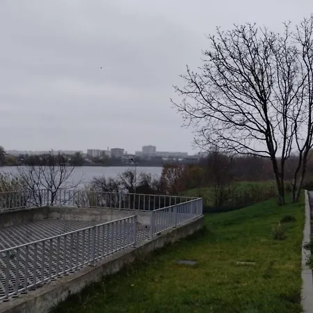 Lakeview Skyline With Free Parking