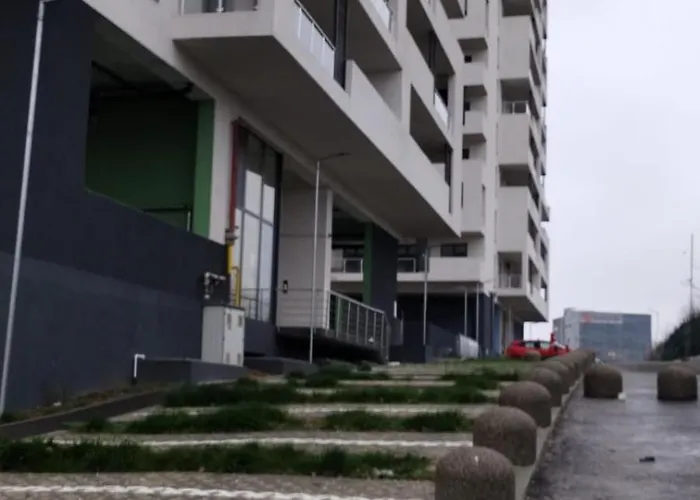 Lakeview Skyline With Free Parking Apartment