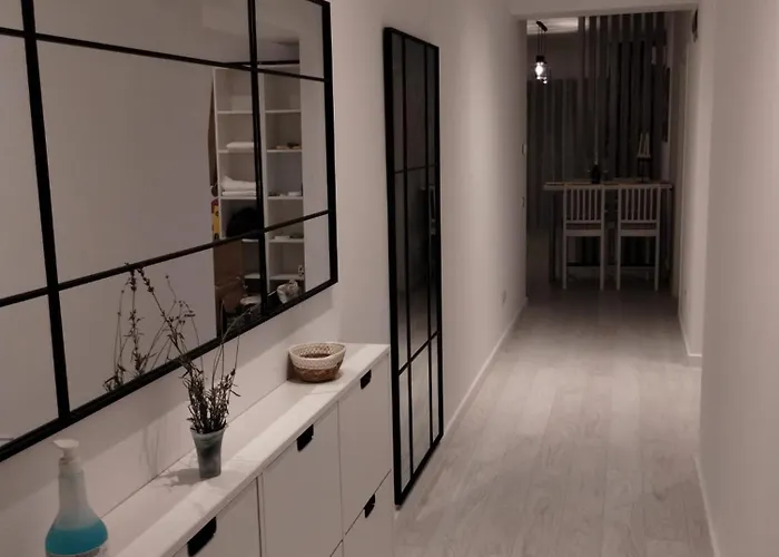 Lakeview Skyline With Free Parking *