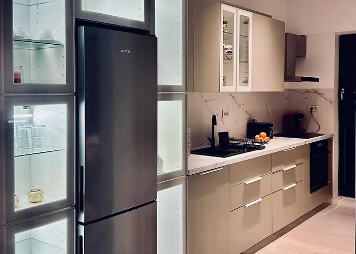 Lakeview Skyline With Free Parking *