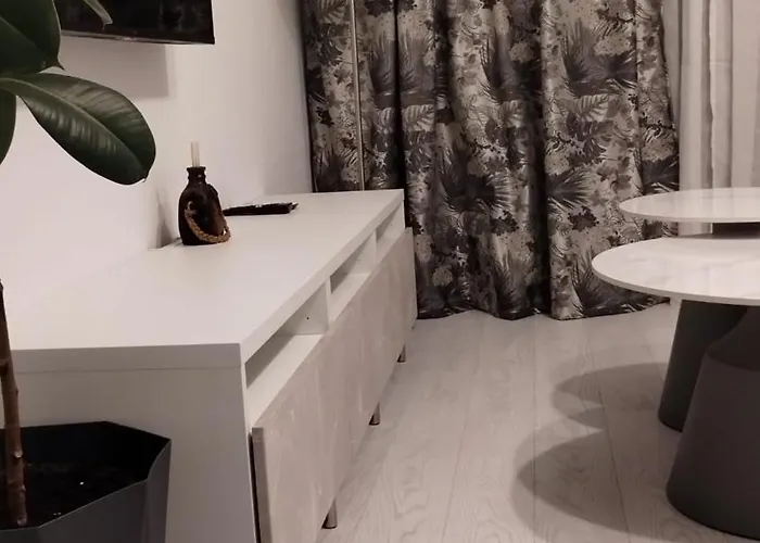 Lakeview Skyline With Free Parking Apartment Bucharest