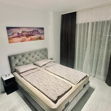Lakeview Skyline With Free Parking Apartment Bukarest
